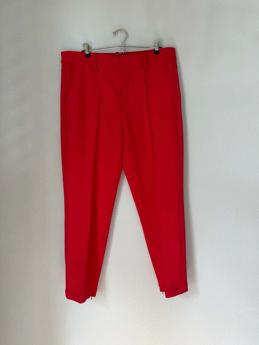 Madewell Red High-Waisted Tapered Pants Size 10
